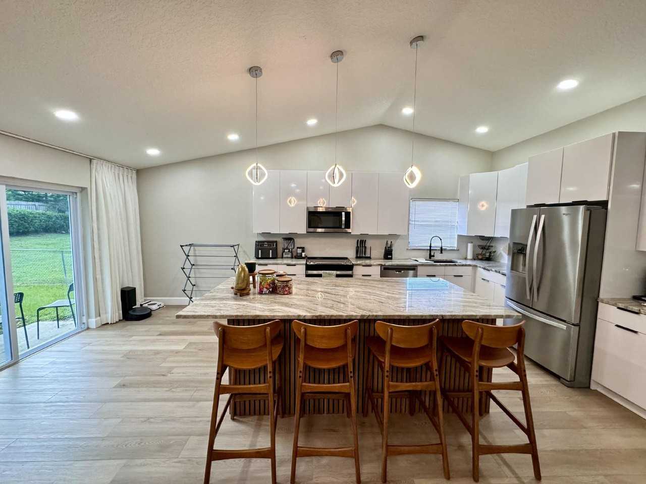 15912 Indian Wells Ct - Photo 2 of 28