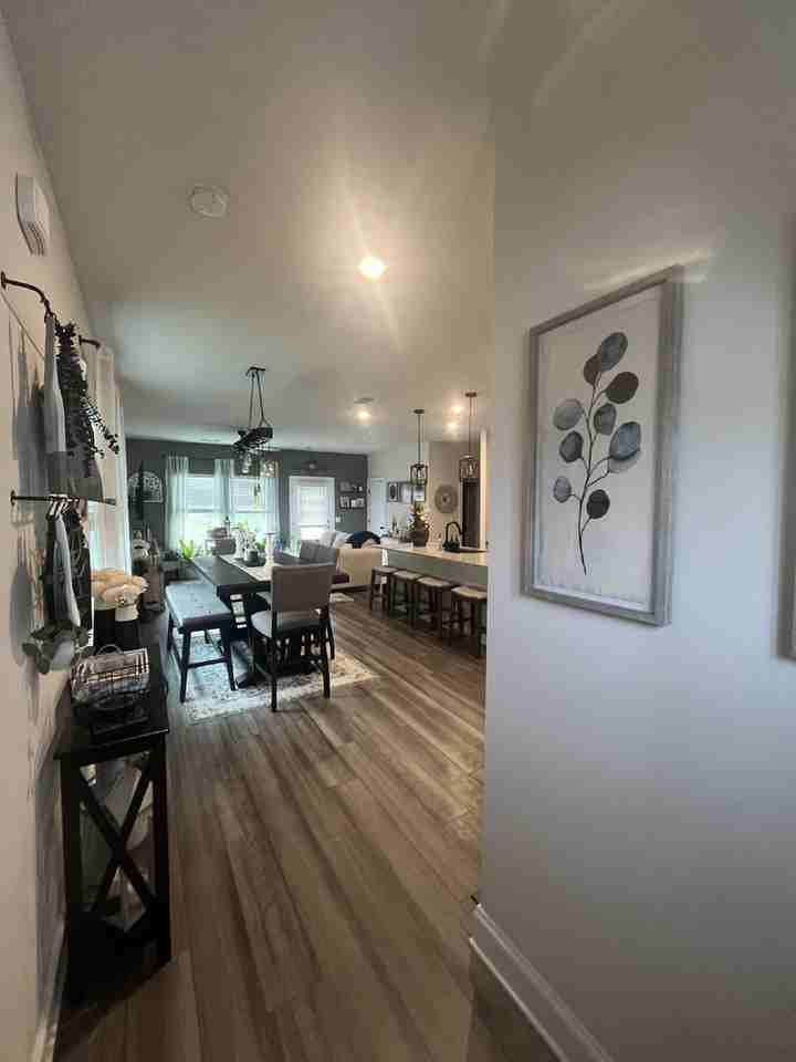 1554 Olympic Ln - Photo 4 of 21