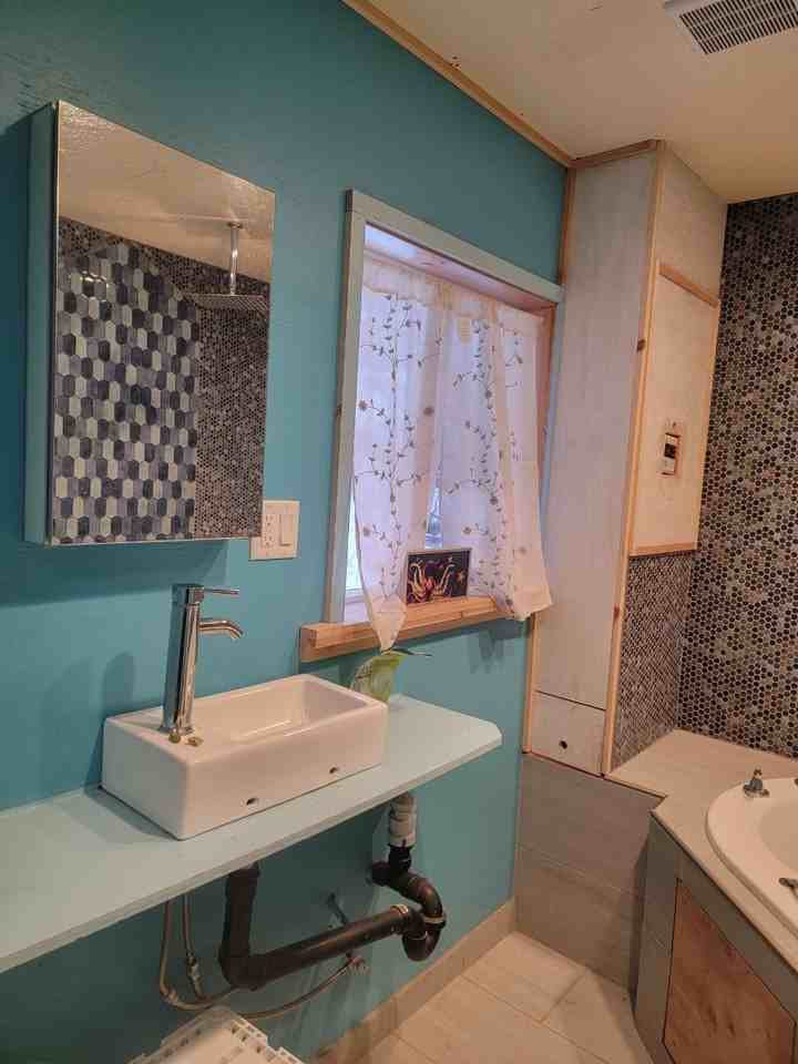 2947 Golden Plover Ave - Photo 4 of 9