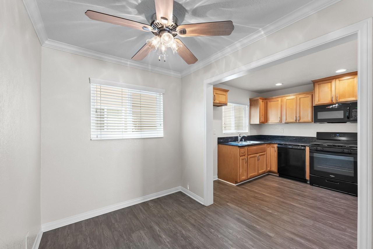 Lakewood Manor Apartment Homes - Photo 5 of 50