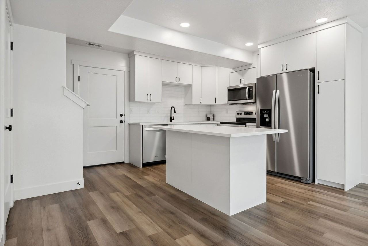 Madison Towns on 40th - Photo 3 of 50