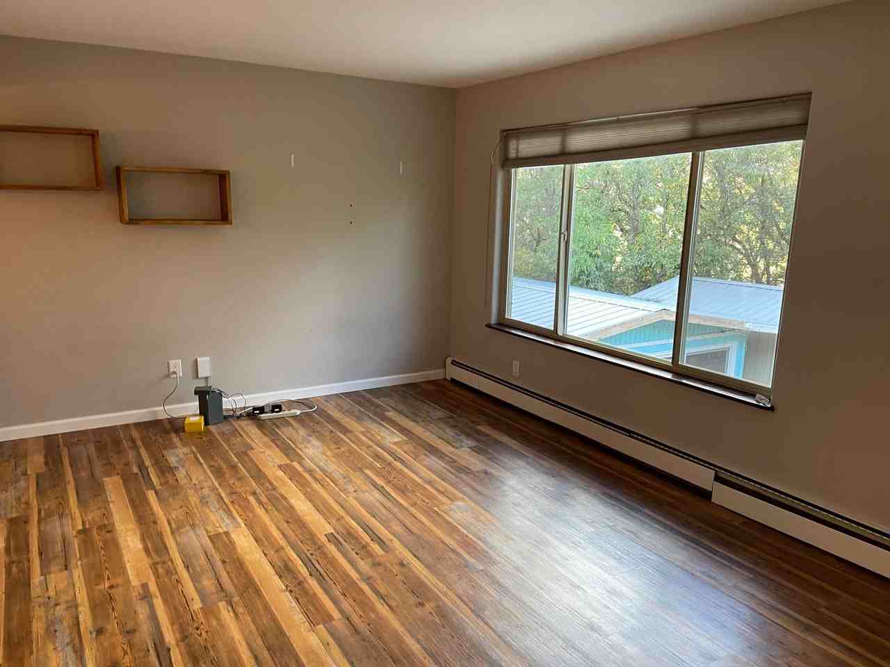 815 Red Mountain Drive - Photo 3 of 12