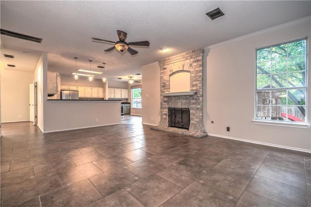 1009 Oaklands Dr - Photo 3 of 30