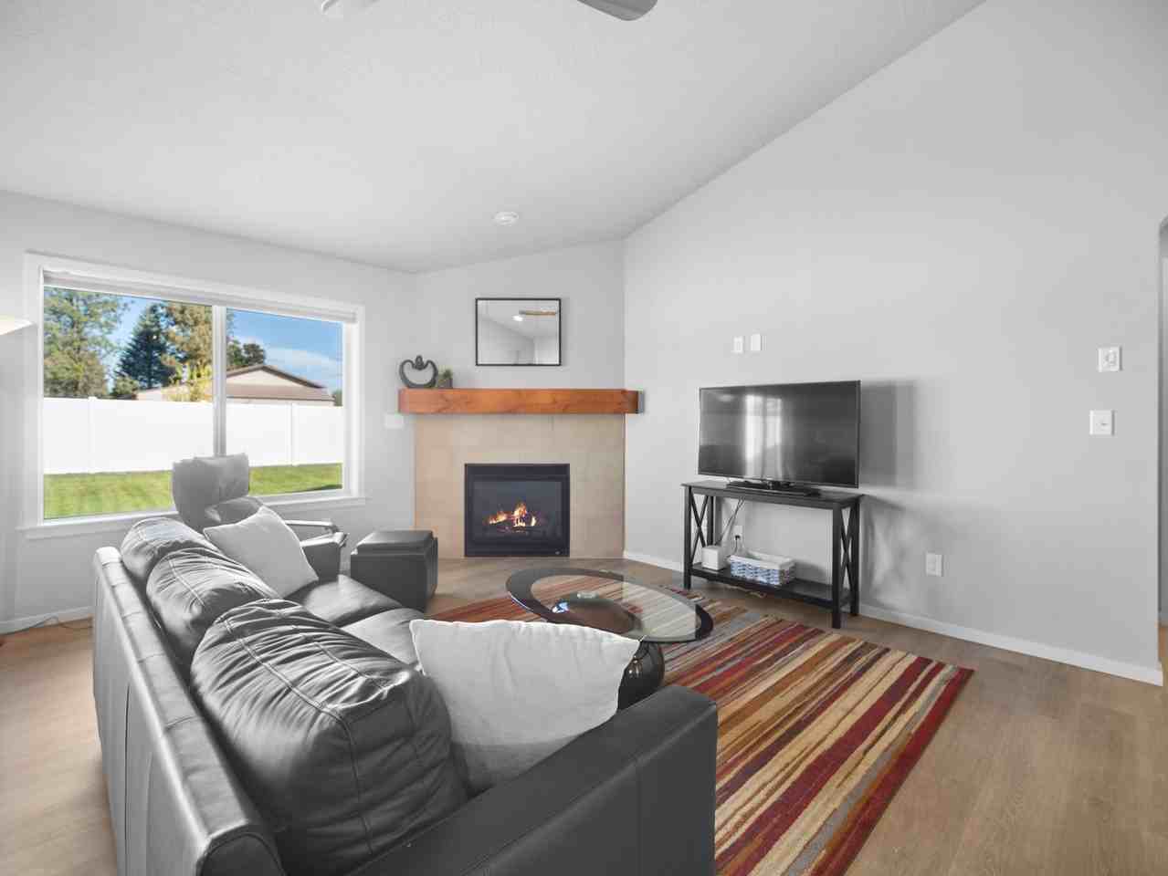 14611 E 31st Ave - Photo 5 of 50