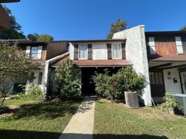 featured image of 752 Highland Square Dr