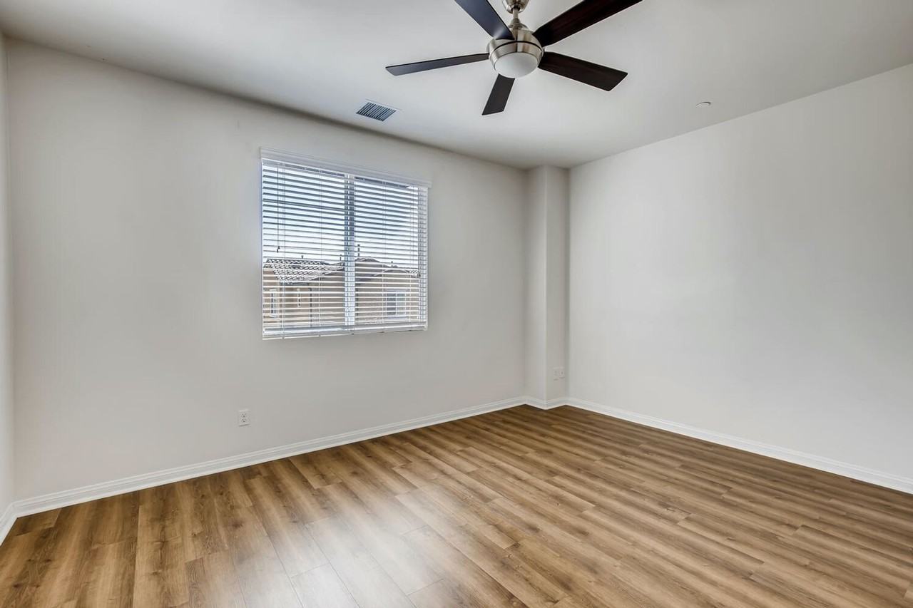 5065 Waterview Way - Photo 4 of 12