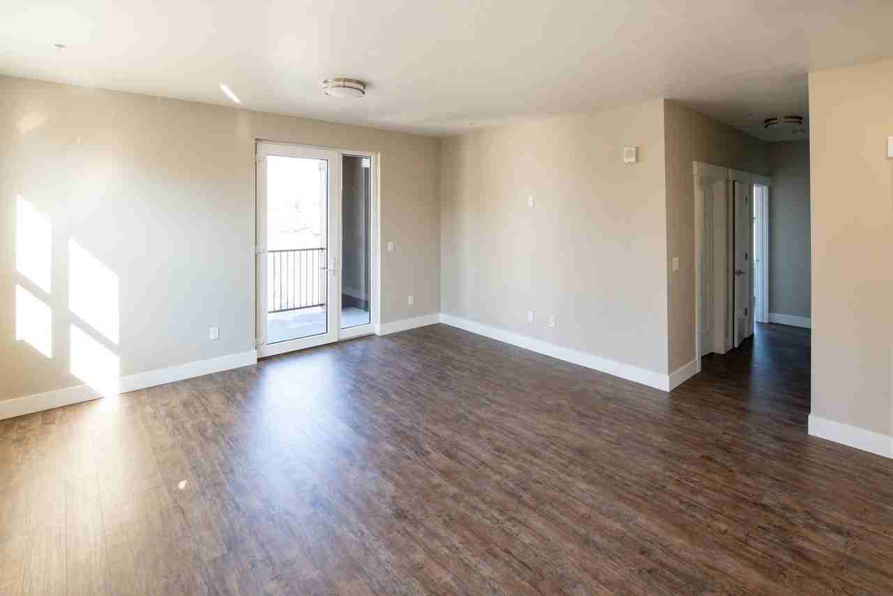 2385 Fairgrounds Rd NE - Photo 4 of 50