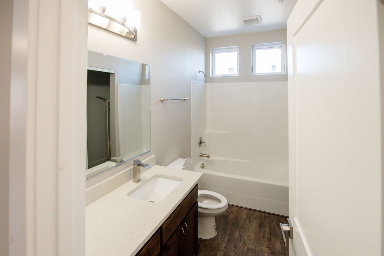 2385 Fairgrounds Rd NE - Photo 5 of 50