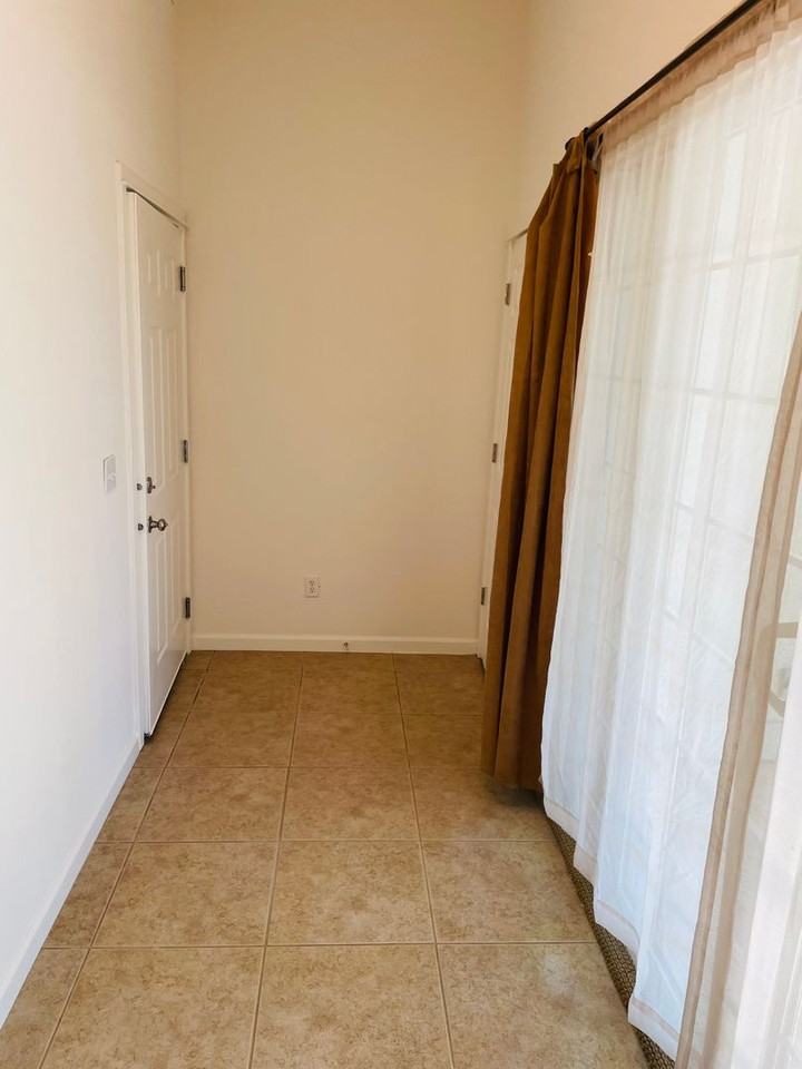 427 Harriet Ln - Photo 3 of 24