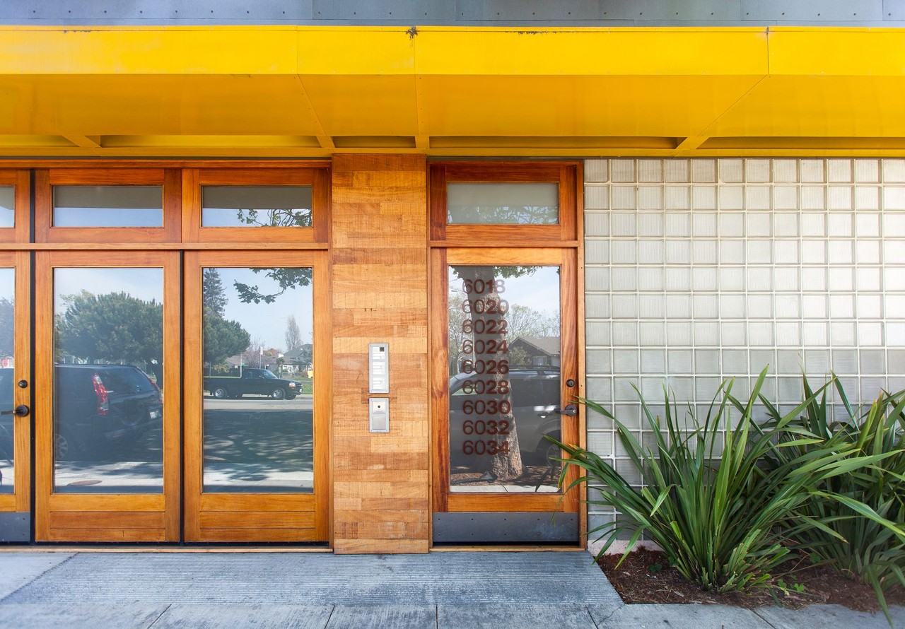 6030 Adeline St - Photo 4 of 40