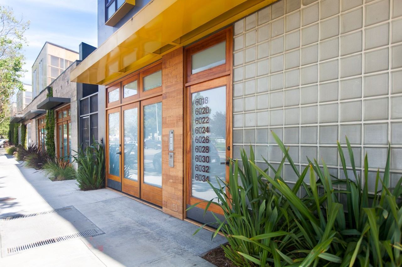 6030 Adeline St - Photo 5 of 40