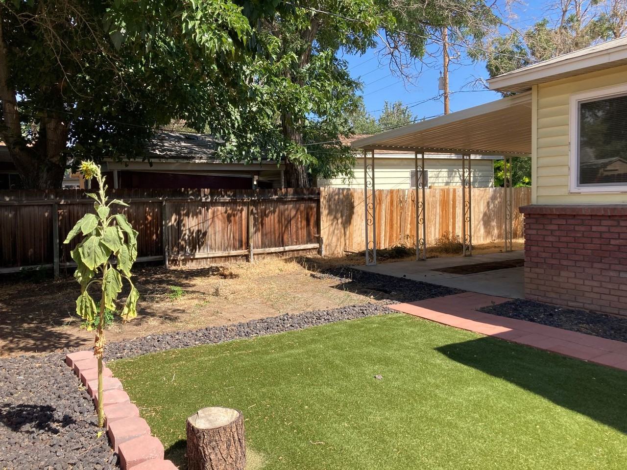 1937 1/2 H St - Photo 3 of 13