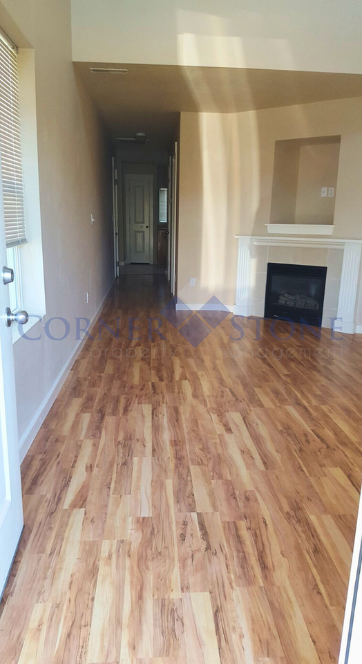 4878 W Douglas Ln - Photo 2 of 15