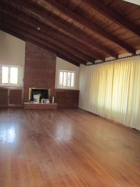 2260 Clove St - Photo 3 of 15