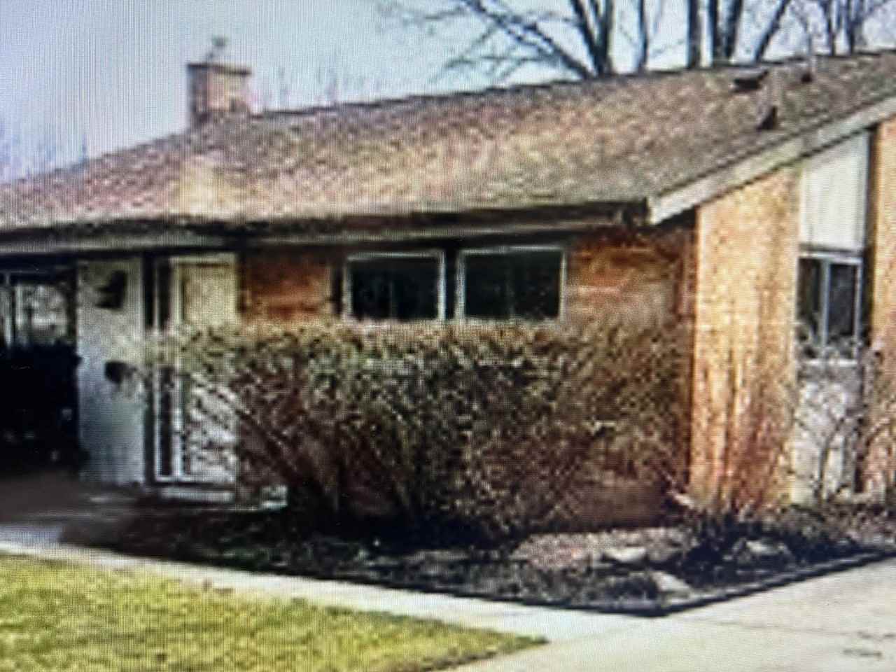 1701 Avondale Ave - Photo 2 of 16