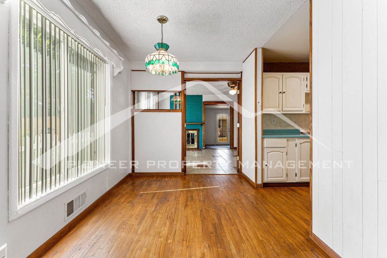 1649 S Xavier St - Photo 5 of 24