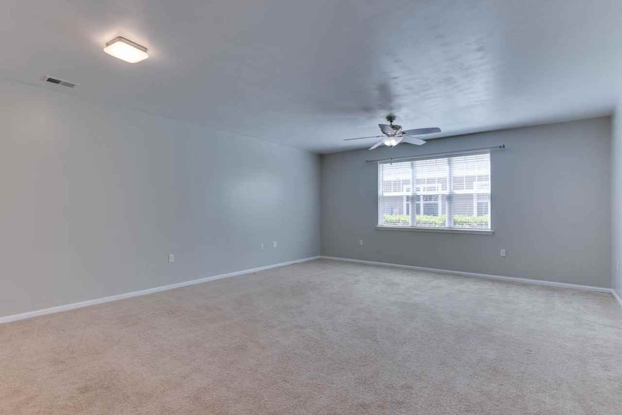 4332 Hillingdon Bnd #104 - Photo 7 of 22