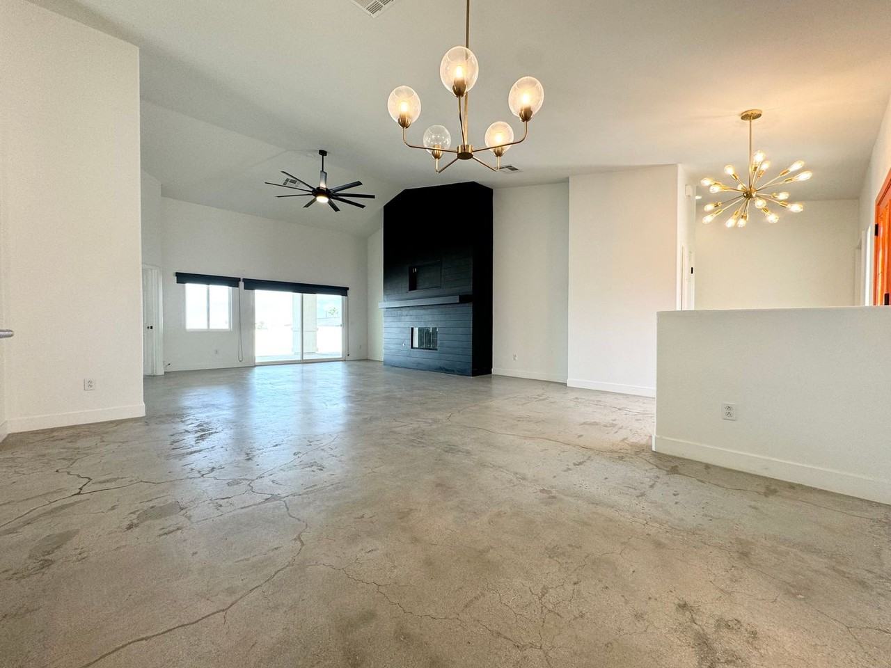 12775 Mountain View Rd - Photo 6 of 45