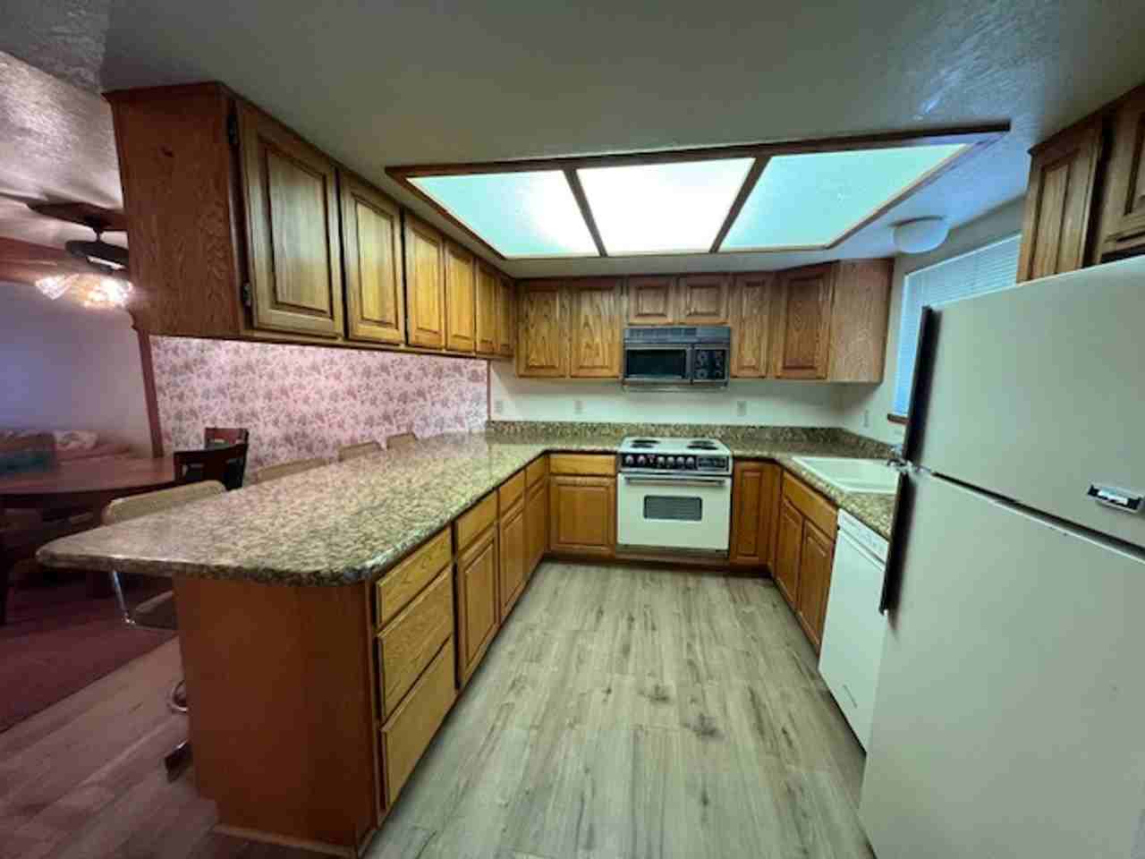 1050 E Brigham Rd - Photo 6 of 28