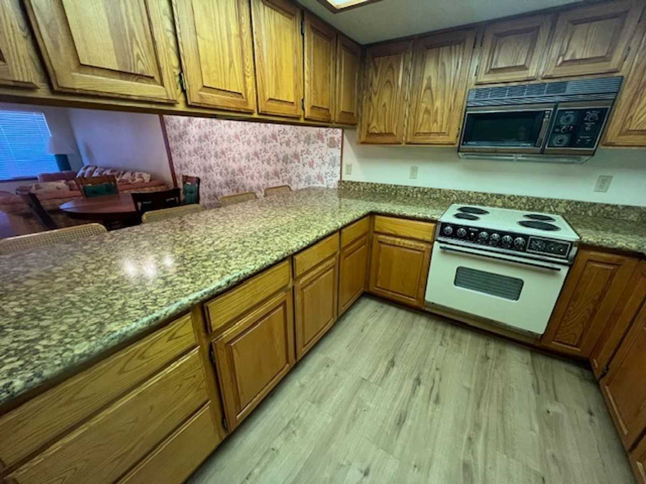 1050 E Brigham Rd - Photo 7 of 28