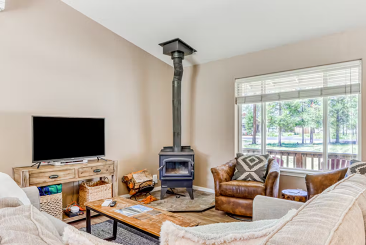 17455 Rail Dr - Photo 3 of 12