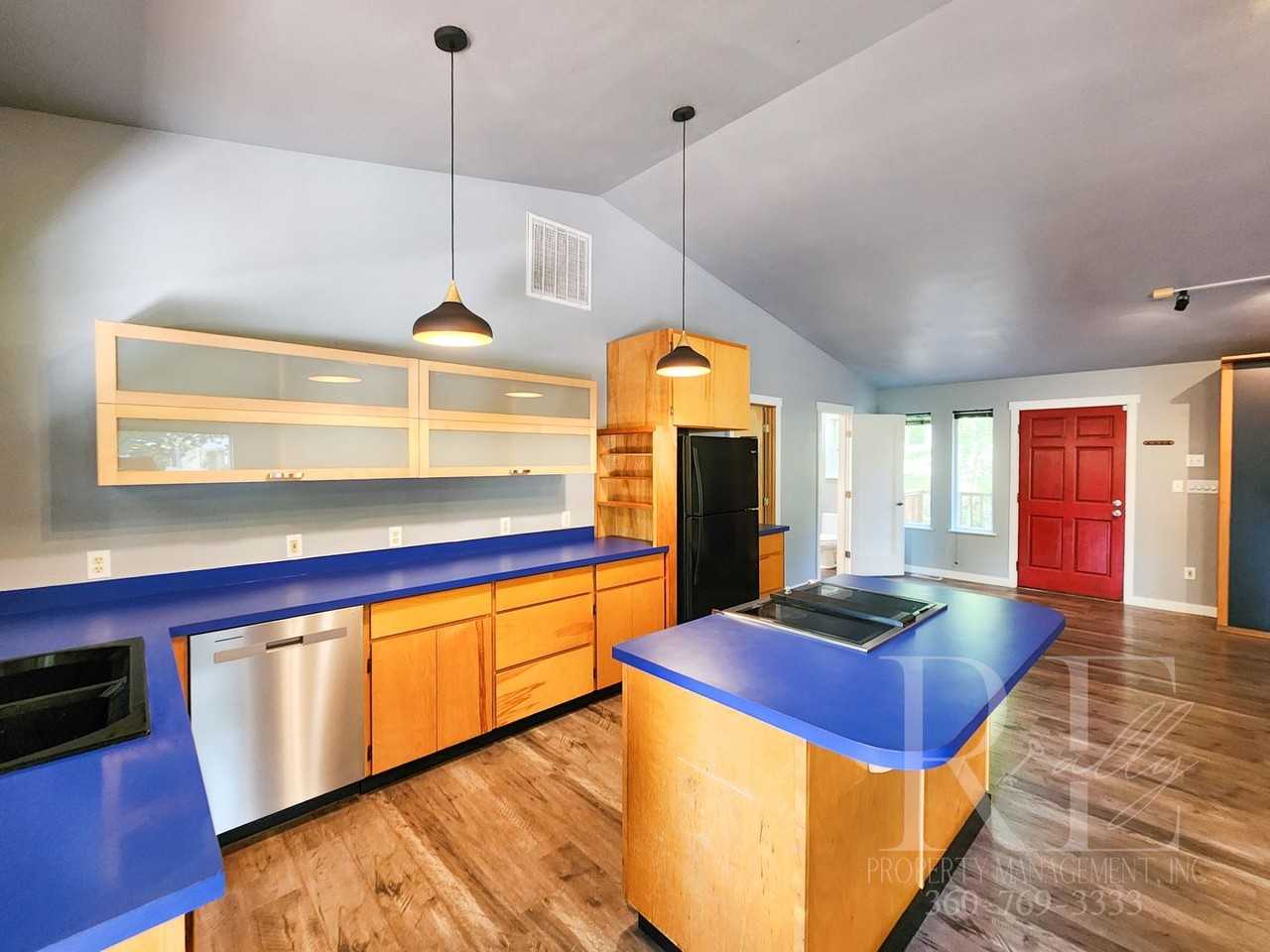 1928 Ne Sipes Ln - Photo 6 of 36