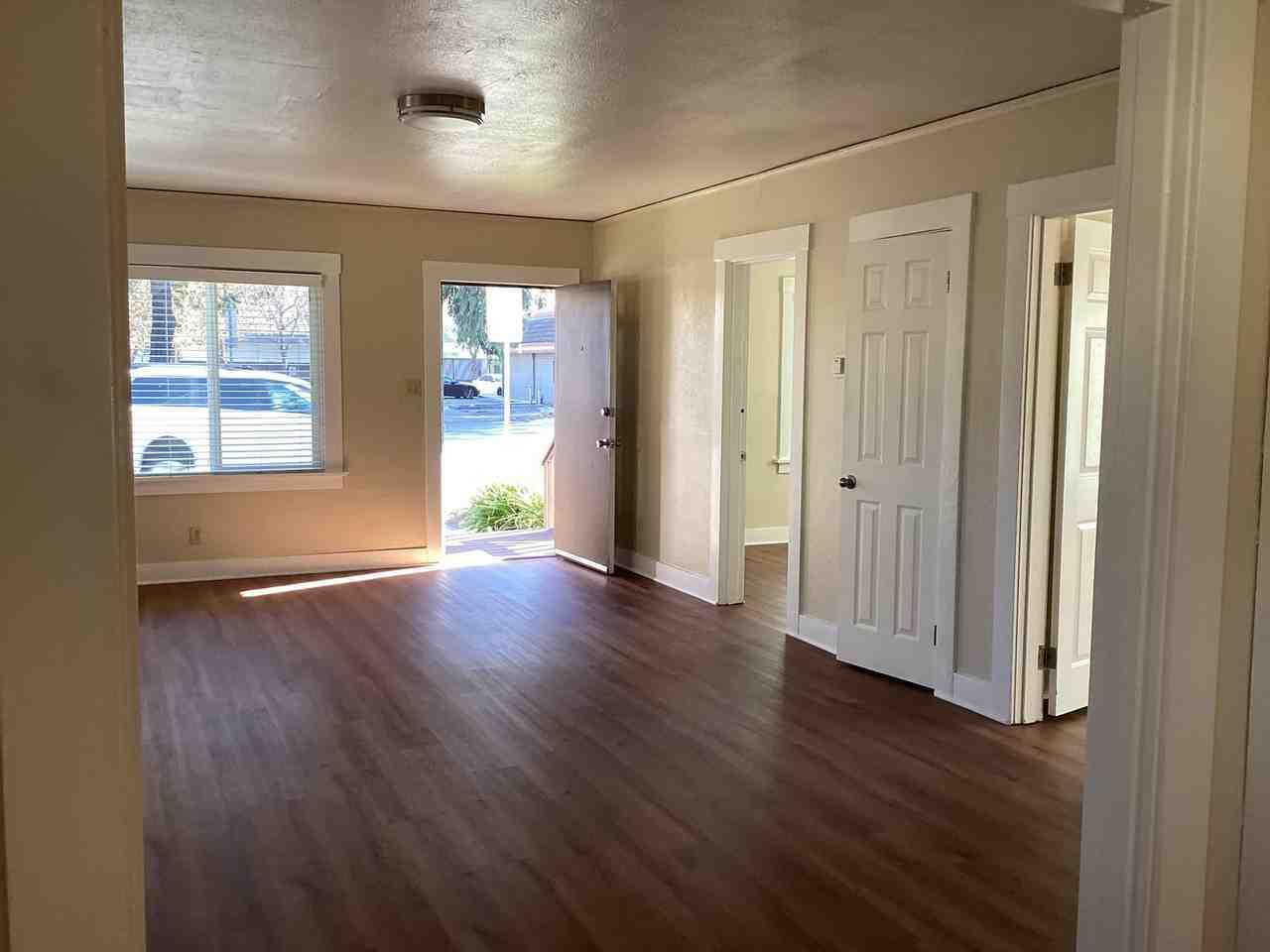 2226 Mission St - Photo 2 of 18