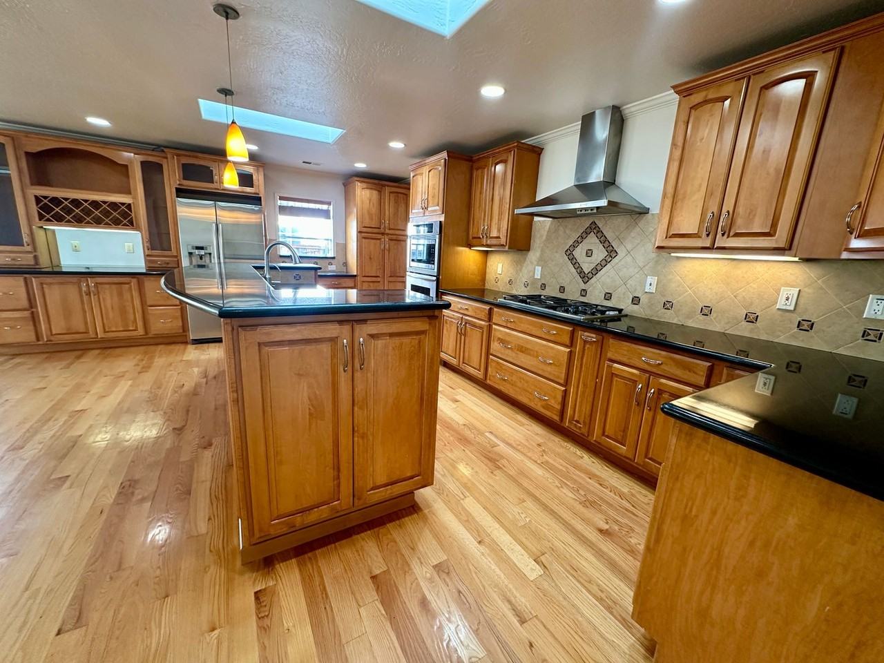 1367 S Blaney Ave - Photo 4 of 17