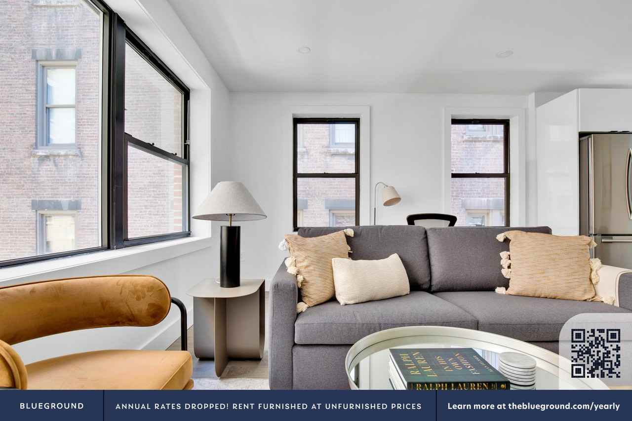 241 West 75th Street - Photo 4 of 22