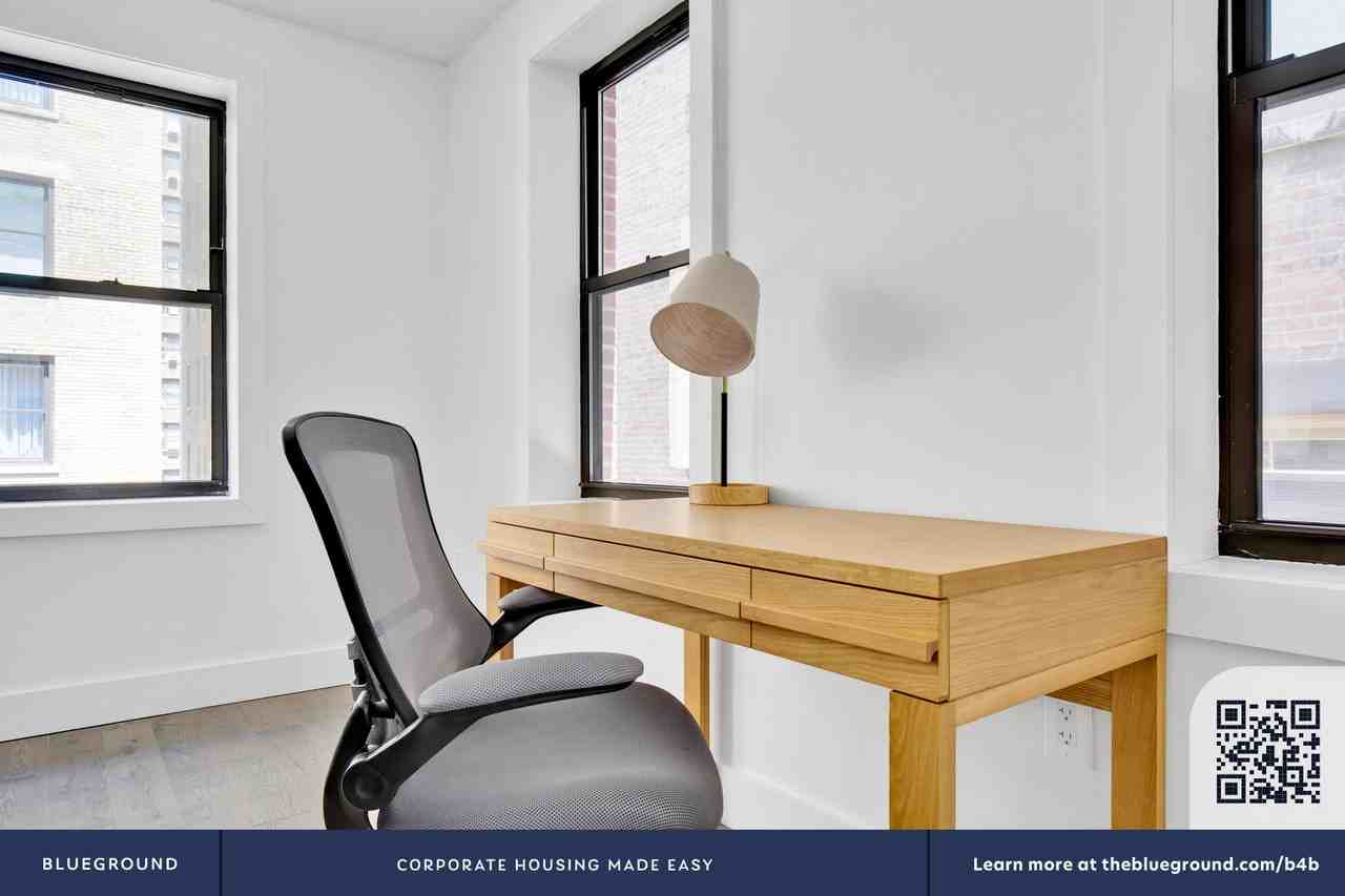 241 West 75th Street - Photo 6 of 22