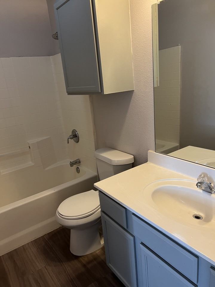 1201 Village Garden Dr #NA - Photo 3 of 10