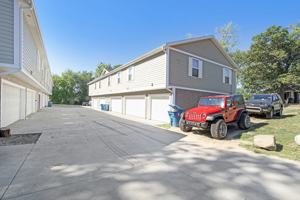 featured image of 2643 Redwood Ave #2647