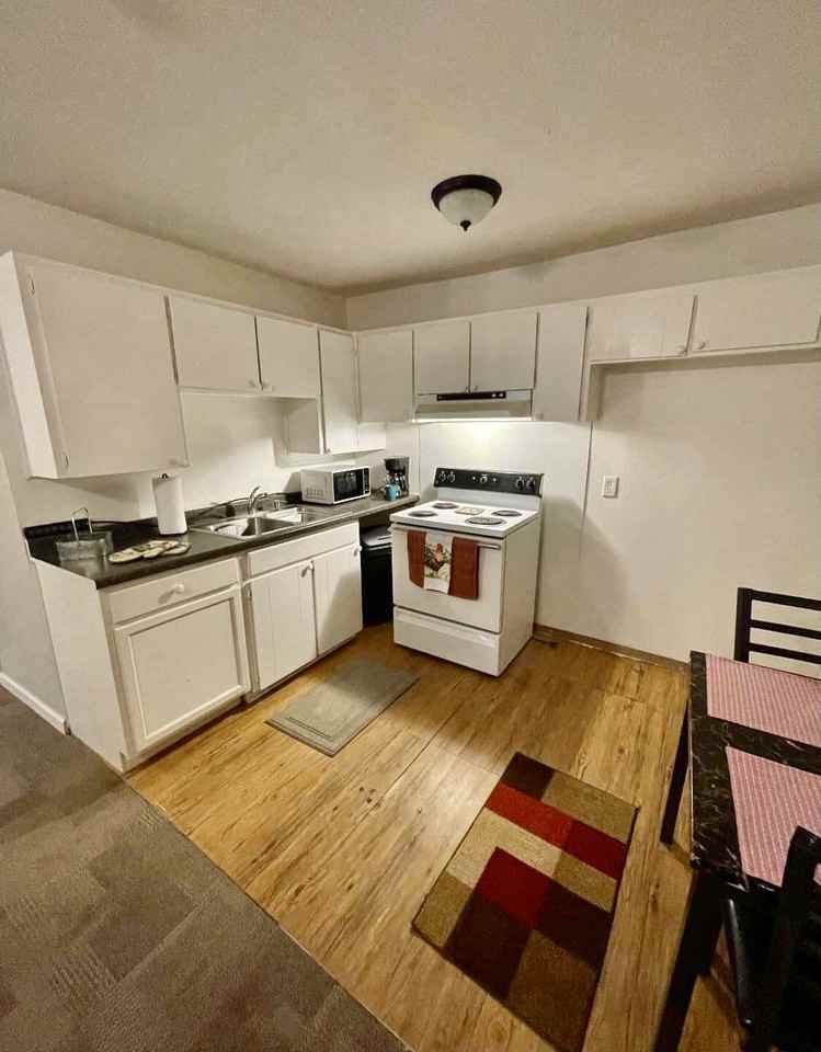 208 S Monroe Ave #NA - Photo 2 of 8