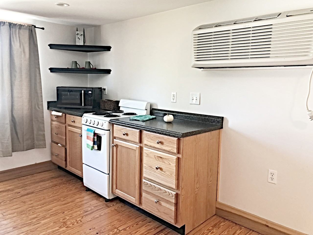 530 Washington St #NA - Photo 2 of 8