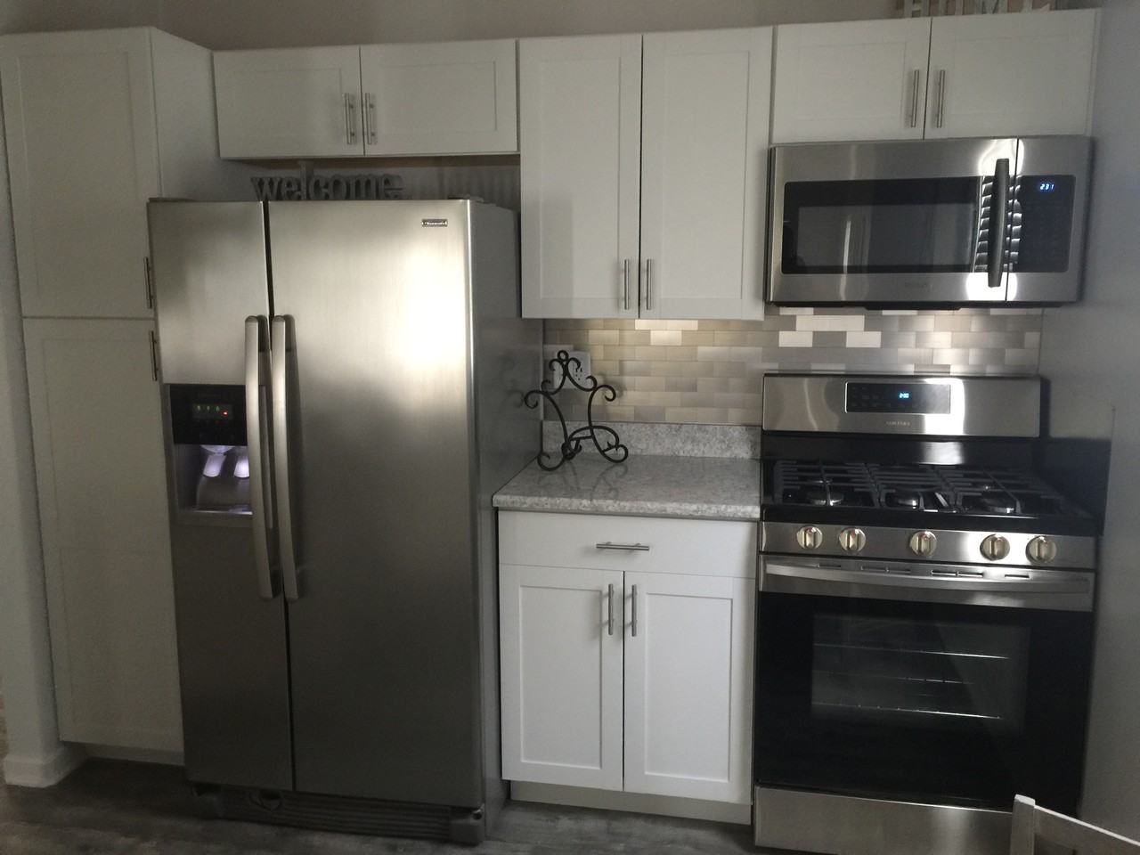 23 E 6th St #NA - Photo 6 of 17