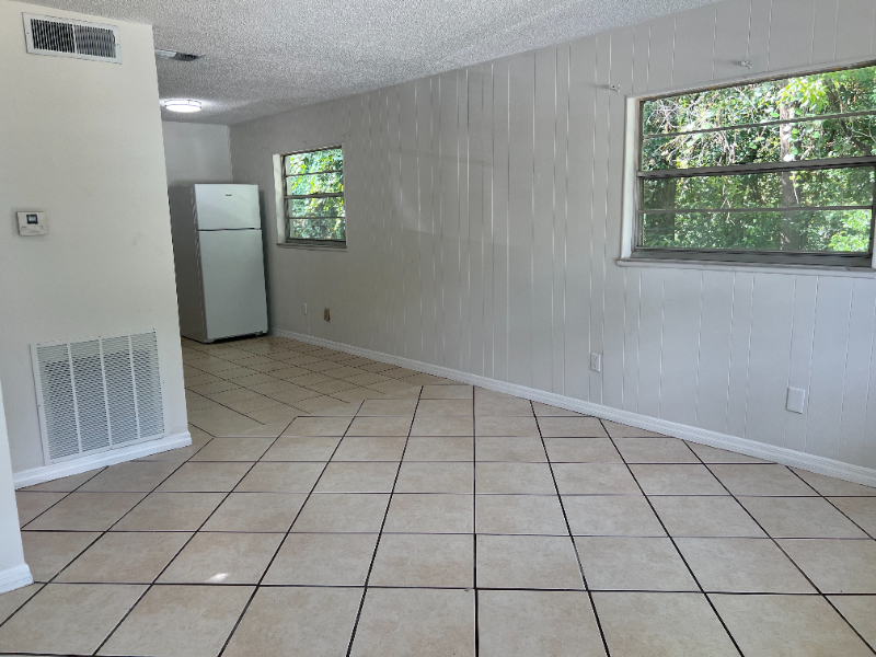 467 Connecticut Ave #B - Photo 2 of 11