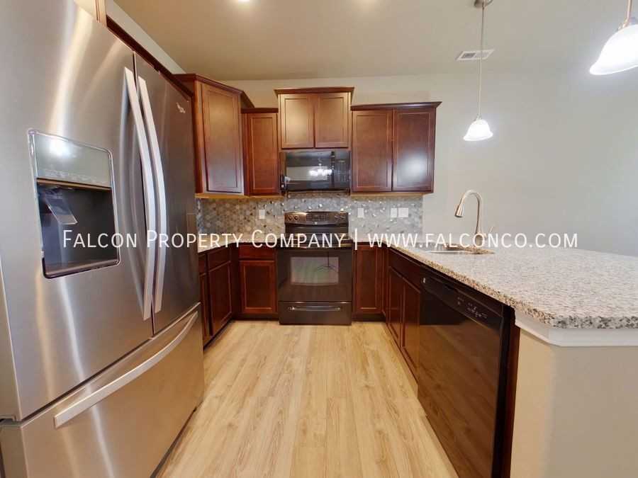 5264 Prominence Pt - Photo 3 of 12