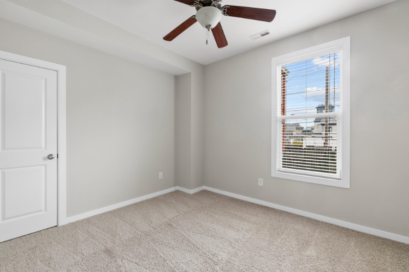 2102 E Broad St #B - Photo 5 of 20