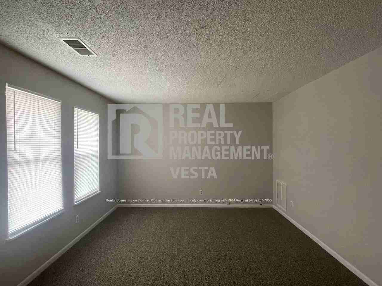 508 Maplewood Dr - Photo 3 of 16