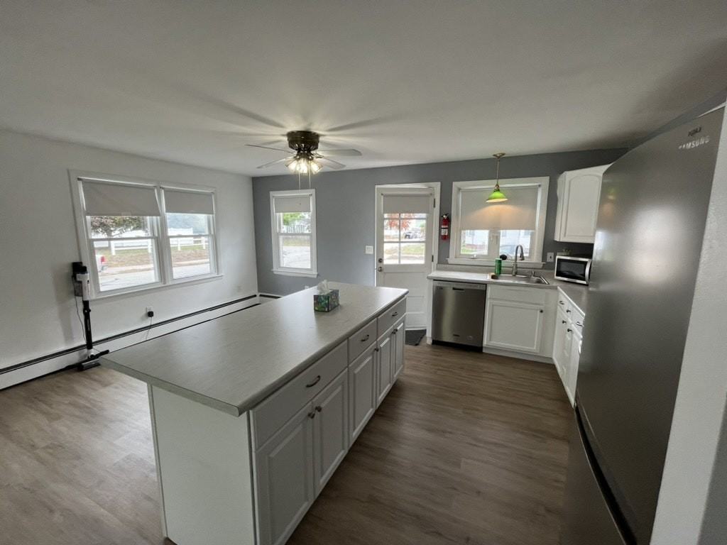 630 Amory St - Photo 3 of 24