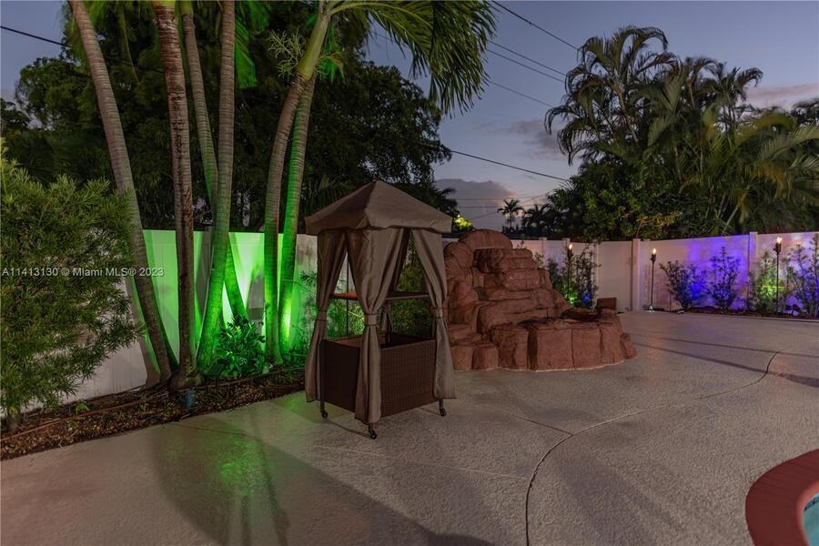 314 Se 3rd St #0 - Photo 2 of 29