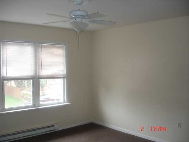 124 Old Forge Dr - Photo 3 of 18