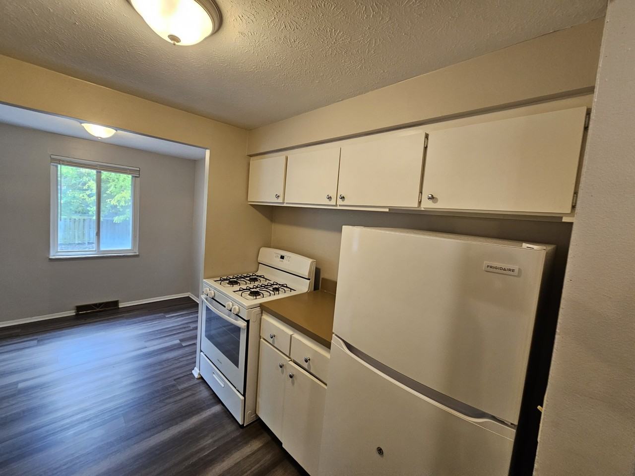 24600 Euclid Avenue - Photo 3 of 10