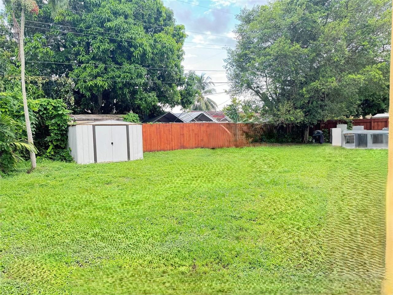 620 Nw 186th St - Photo 2 of 8