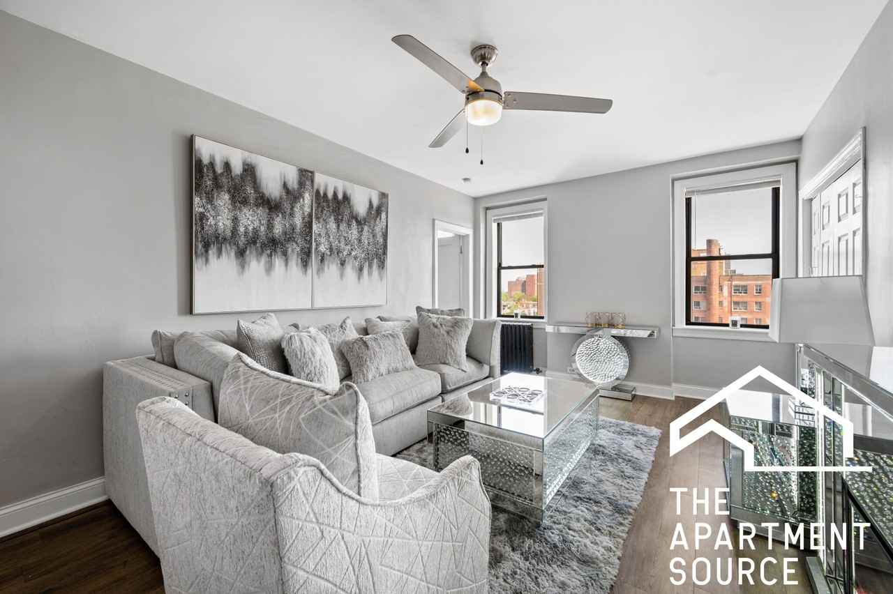 7000 S South Shore Dr #703