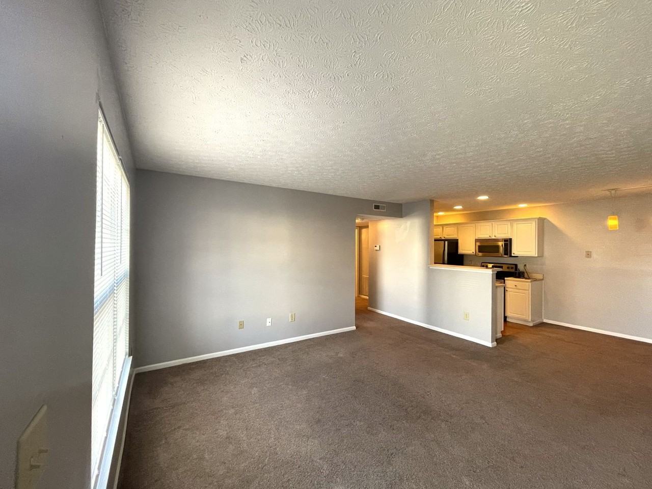 5485 Garden Rdg - Photo 3 of 15