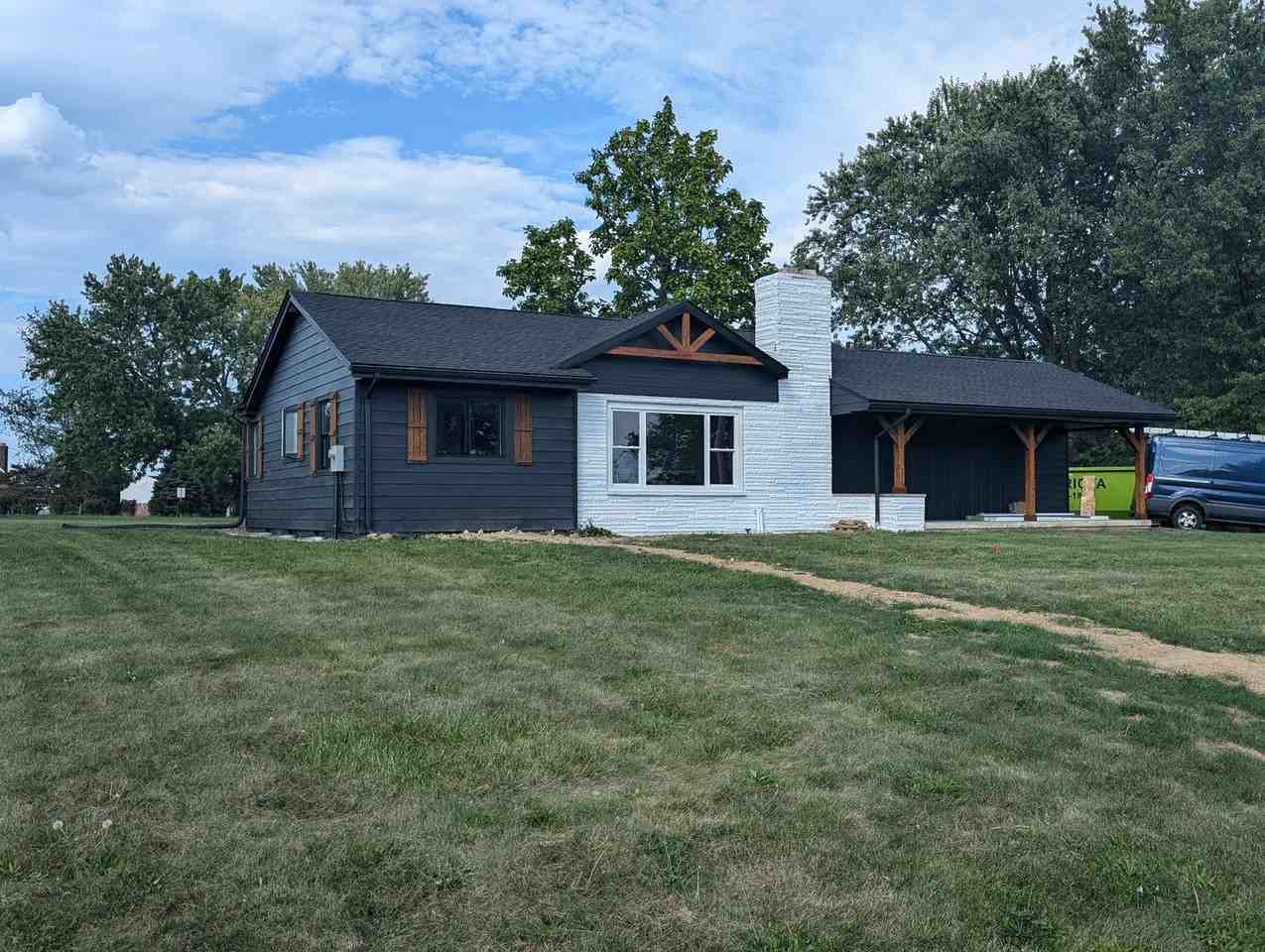 4509 Battle Ridge Rd - Photo 3 of 33