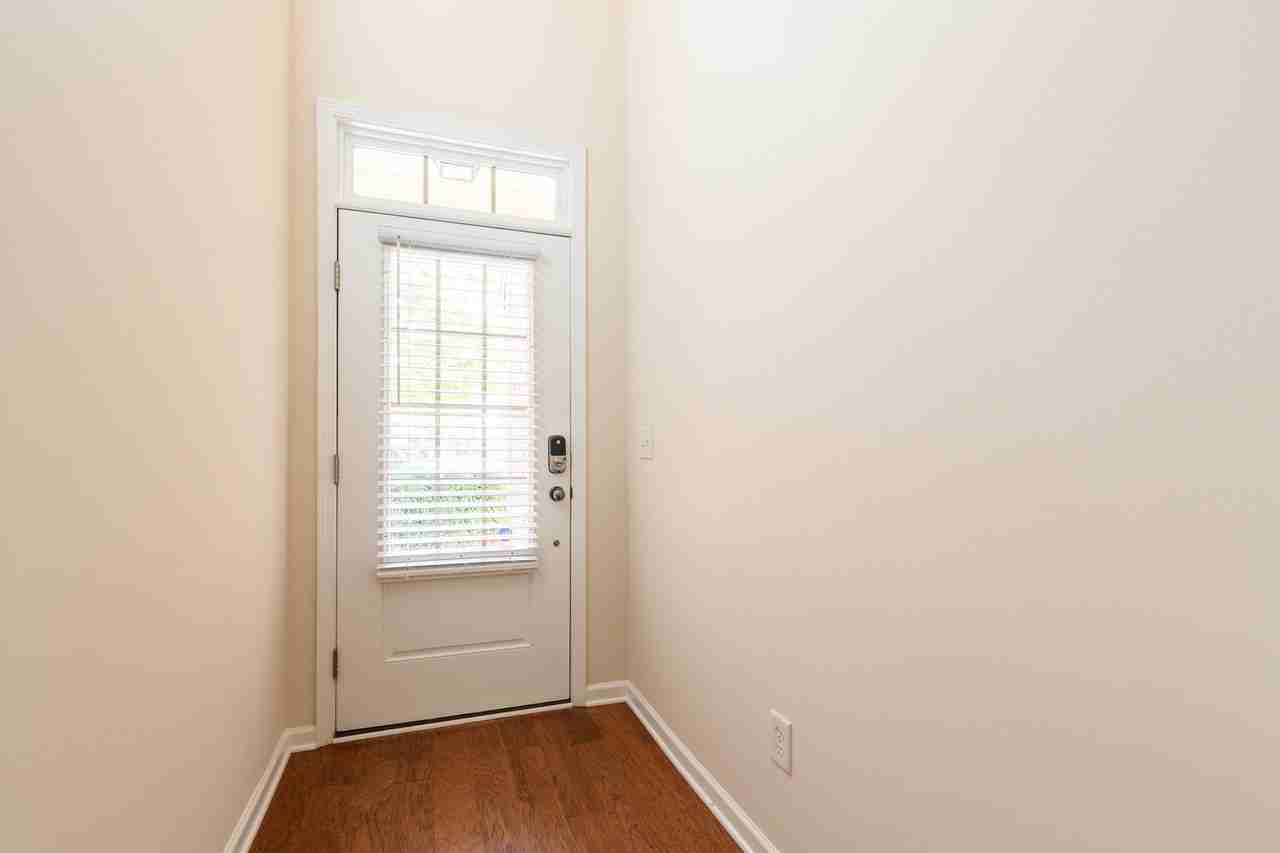 3050 Smith Ridge Trce - Photo 2 of 39