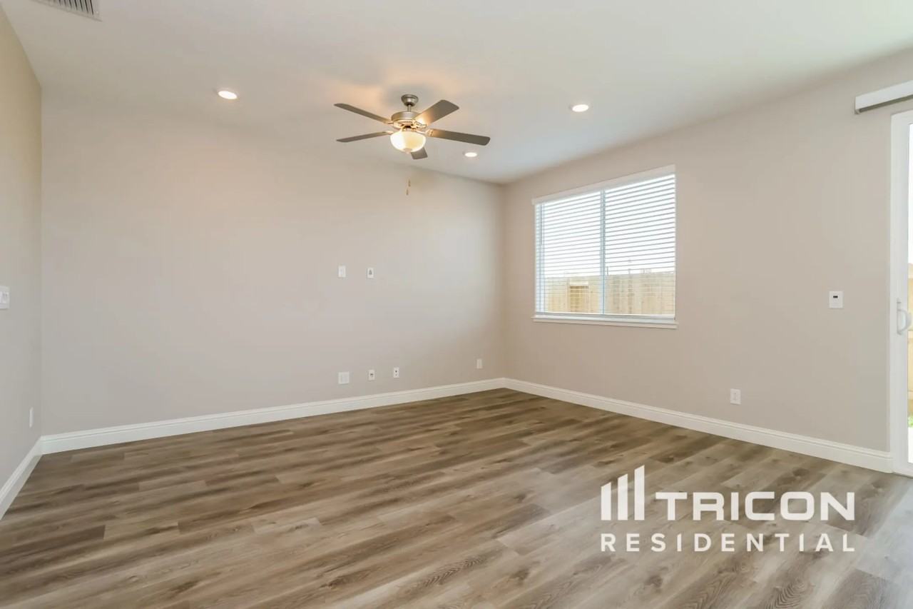 2046 2046 Comstock Lane Lincoln CA - Photo 3 of 21