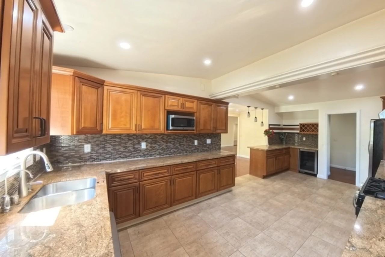 375 S San Gabriel Blvd - Photo 2 of 21